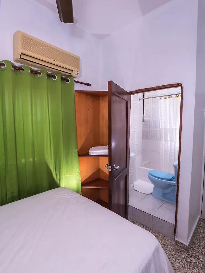 B&M Setup Hotels Лос-Мамейес